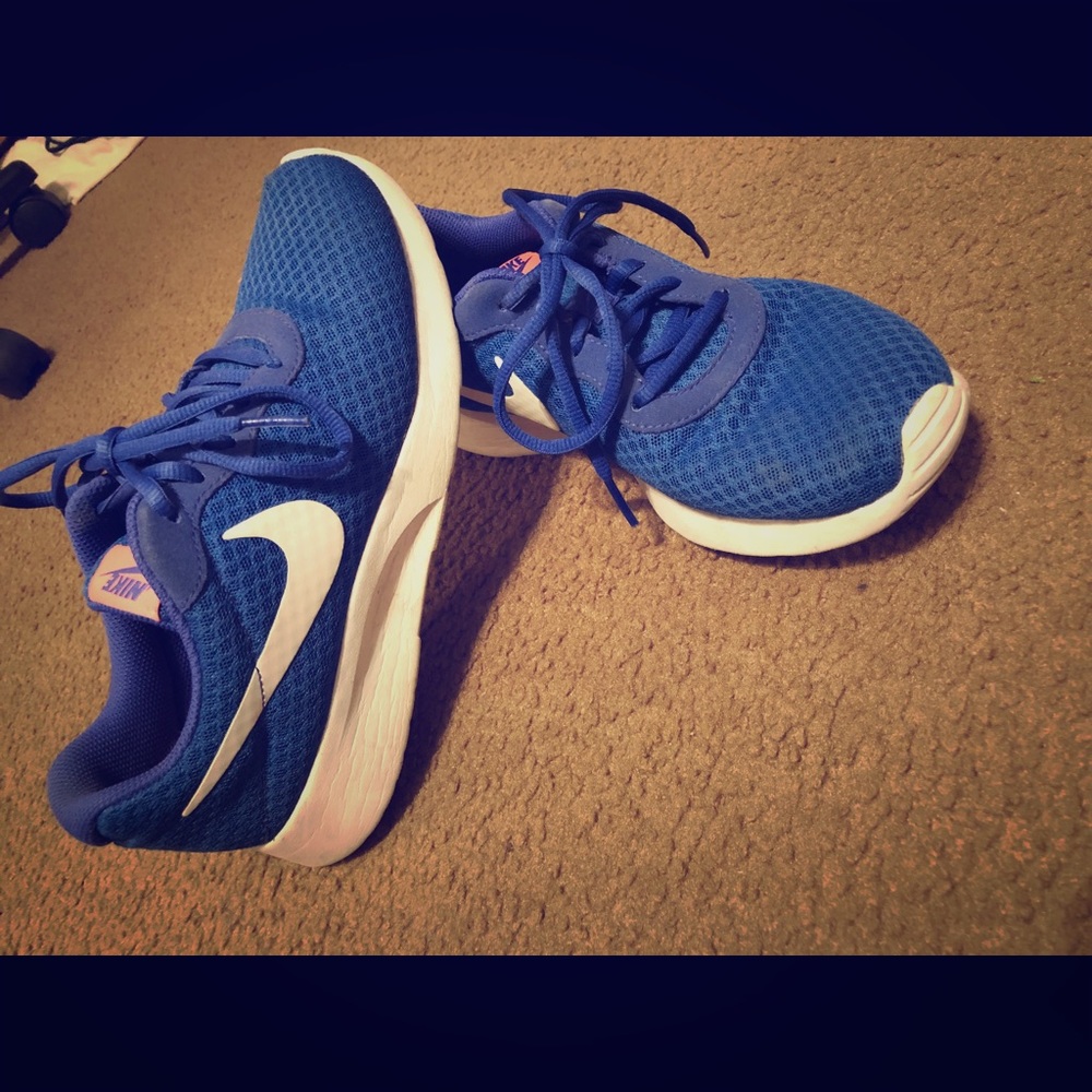 Nike Tanjun running shoes 👟